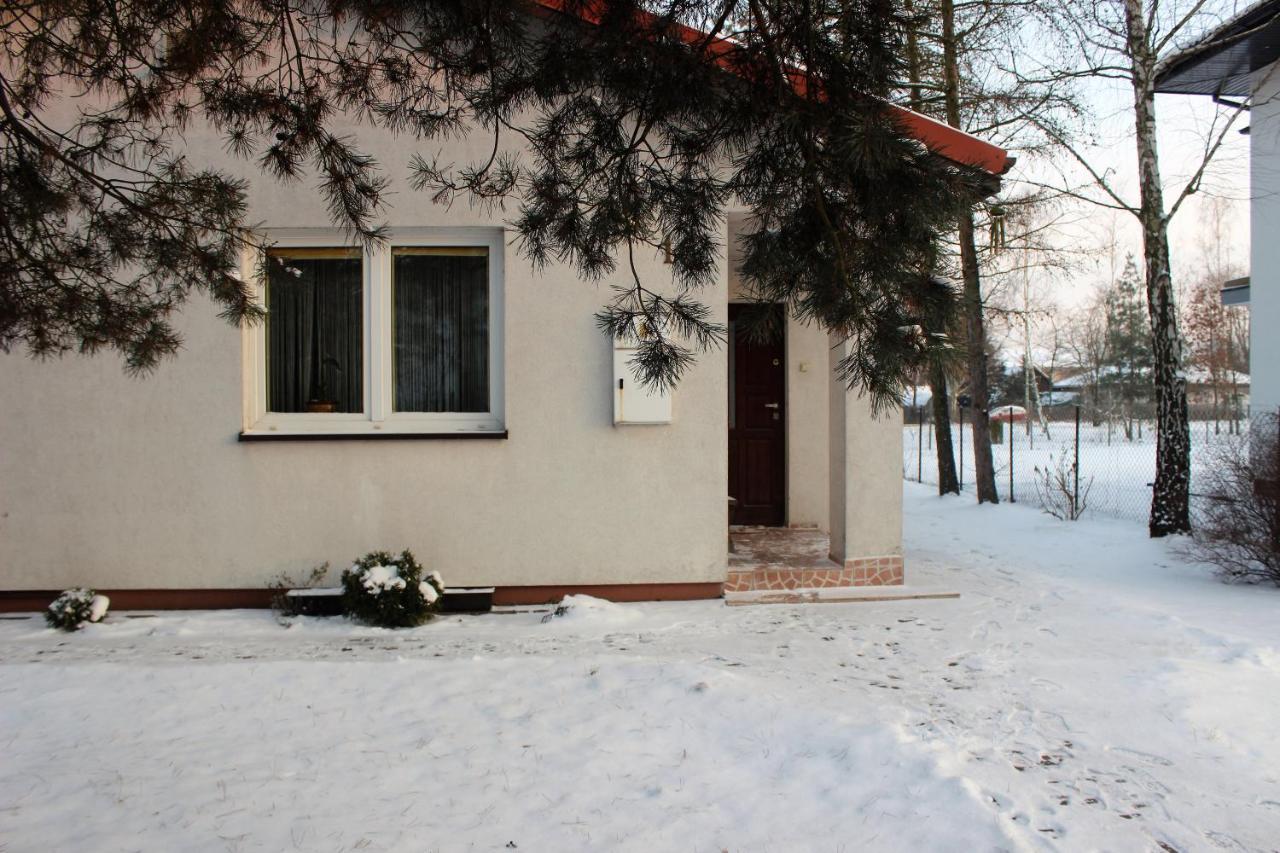 Apartamento Dom Chotomów Exterior foto